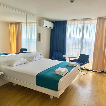 Lux Apartaments Batumi Exteriér fotografie