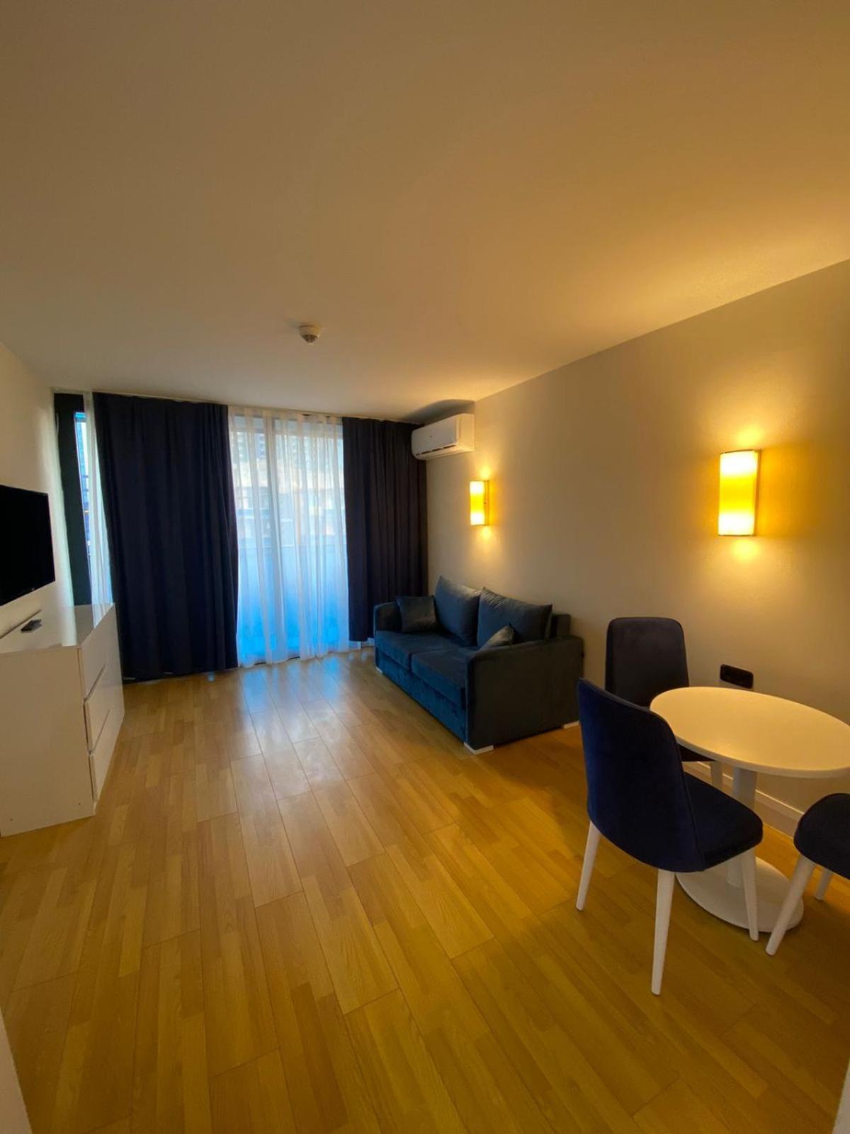 Lux Apartaments Batumi Pokoj fotografie